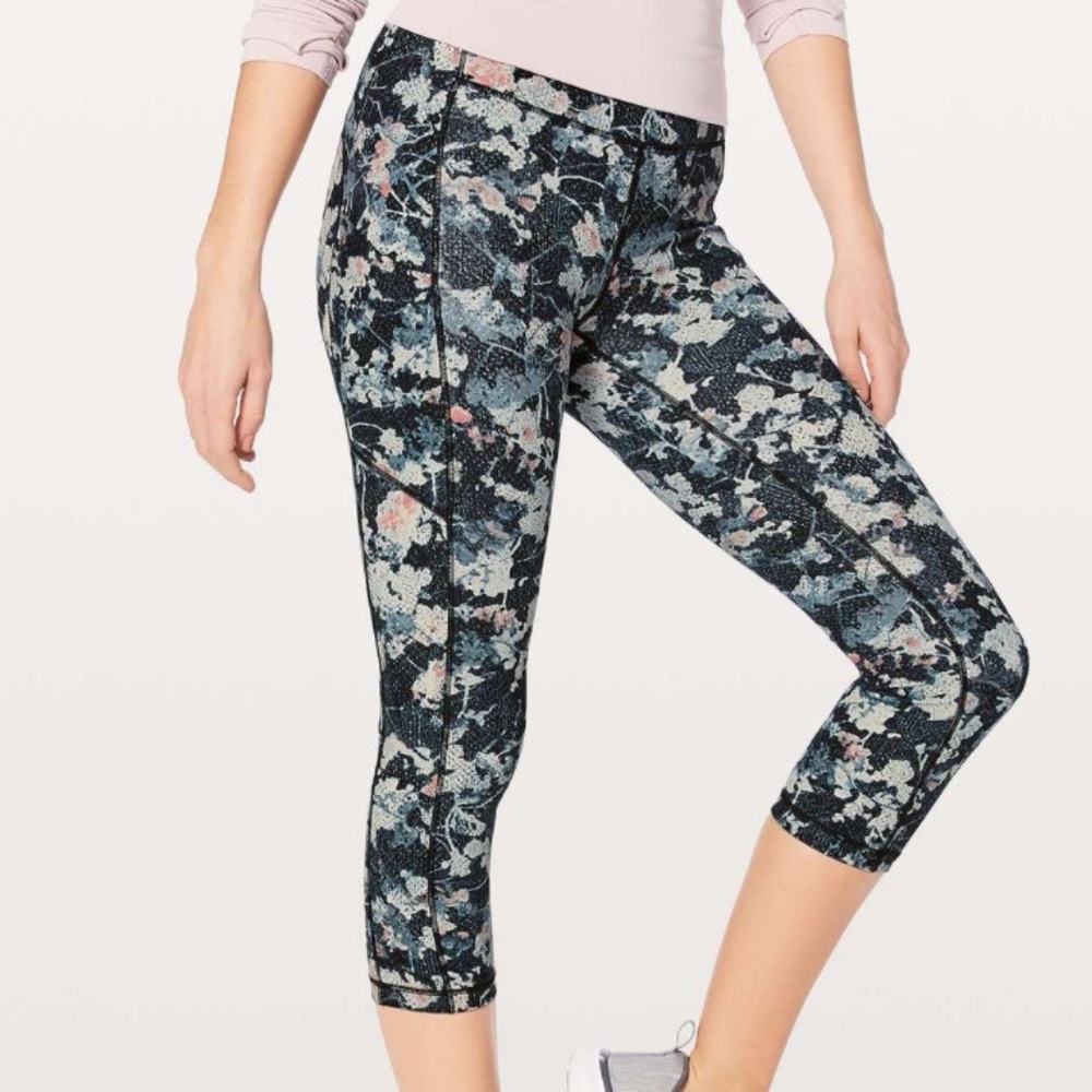 Lululemon Speed Up Crop *21" size 4 Floral Multicolor